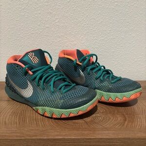 Nike Kyrie 1 Flytrap Size 10 Mens Green Orange Basketball Shoes